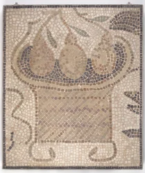 Quadratischer Korb mit Früchten, aus Tunis, wahrscheinlich spätes 5. Jahrhundert n. Chr.